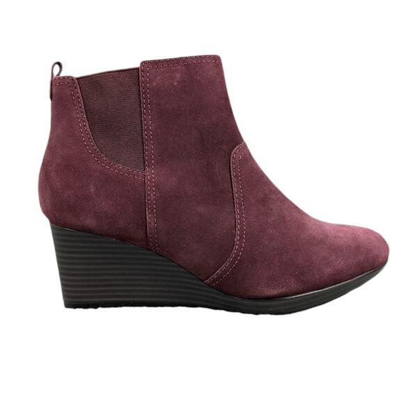 Clarks Crystal Quartz Suede Wedge Boots EUC Size 7W S2903 - Picture 3 of 12